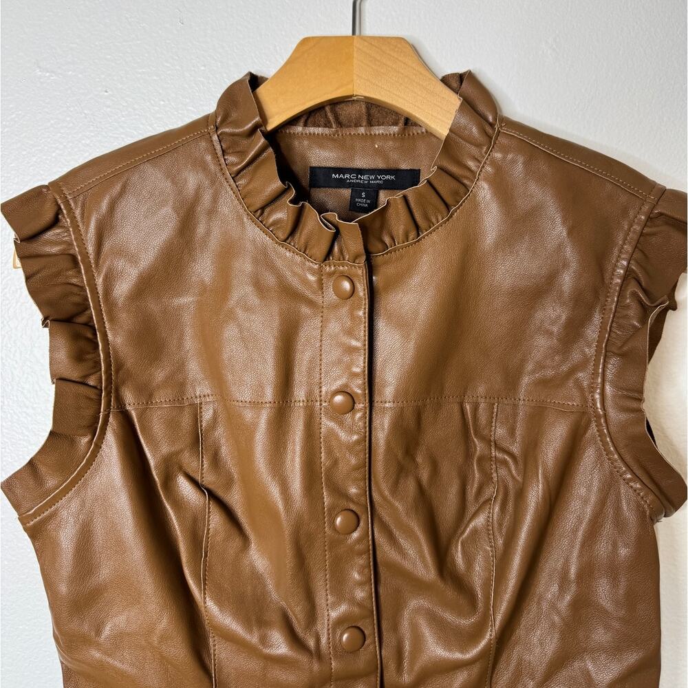 Andrew Marc New York Brown Faux Leather Ruffle Snap Sleeveless Top Small - Picture 2 of 6